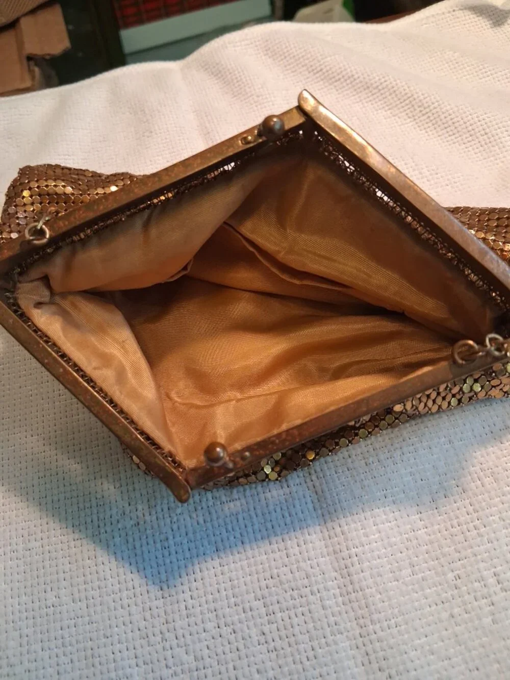 🌟Vintage White & Davis Gold Mesh Evening Bag –👄 1940s Kiss‑Lock Purse